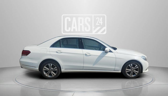 2015 Mercedes Benz E Class E 200 Avantgarde, Petrol, Automatic, 33,511 km, Right Side View