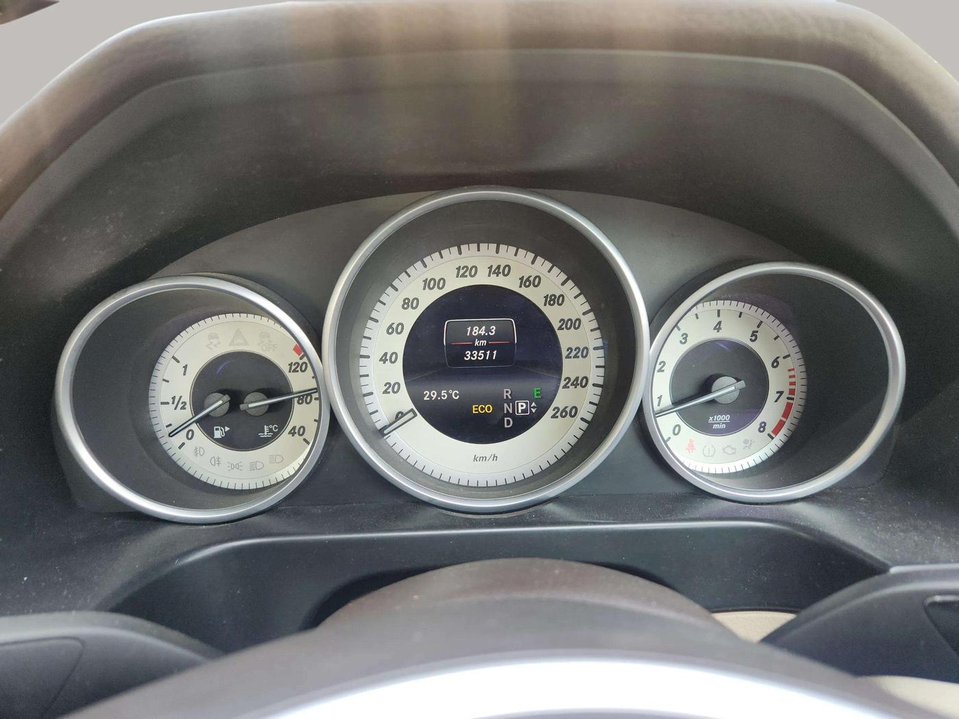 2015 Mercedes Benz E Class E 200 Avantgarde, Petrol, Automatic, 33,511 km, Odometer Image