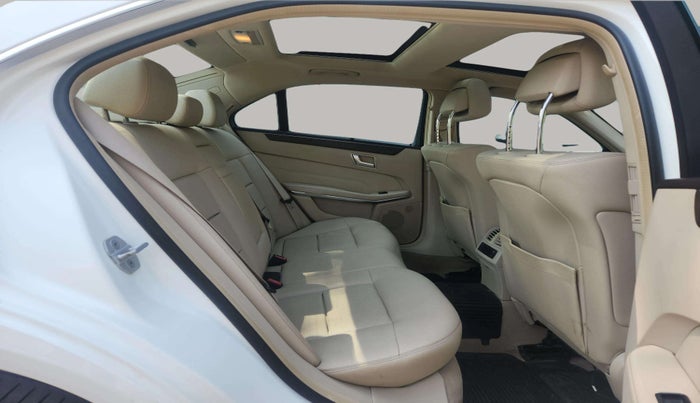 2015 Mercedes Benz E Class E 200 Avantgarde, Petrol, Automatic, 33,511 km, Right Side Rear Door Cabin