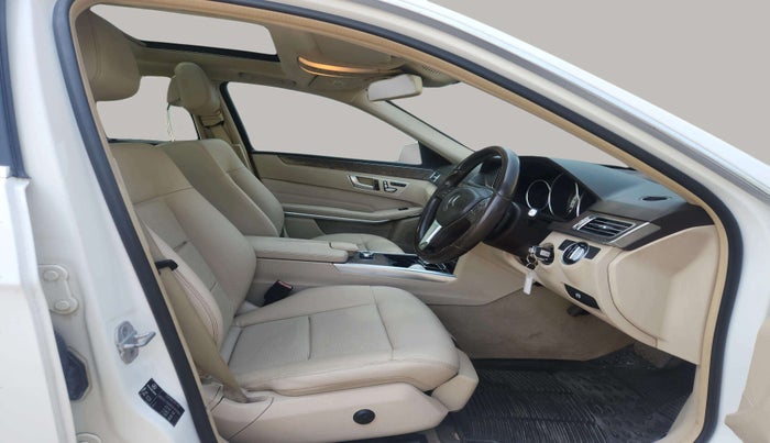 2015 Mercedes Benz E Class E 200 Avantgarde, Petrol, Automatic, 33,511 km, Right Side Front Door Cabin