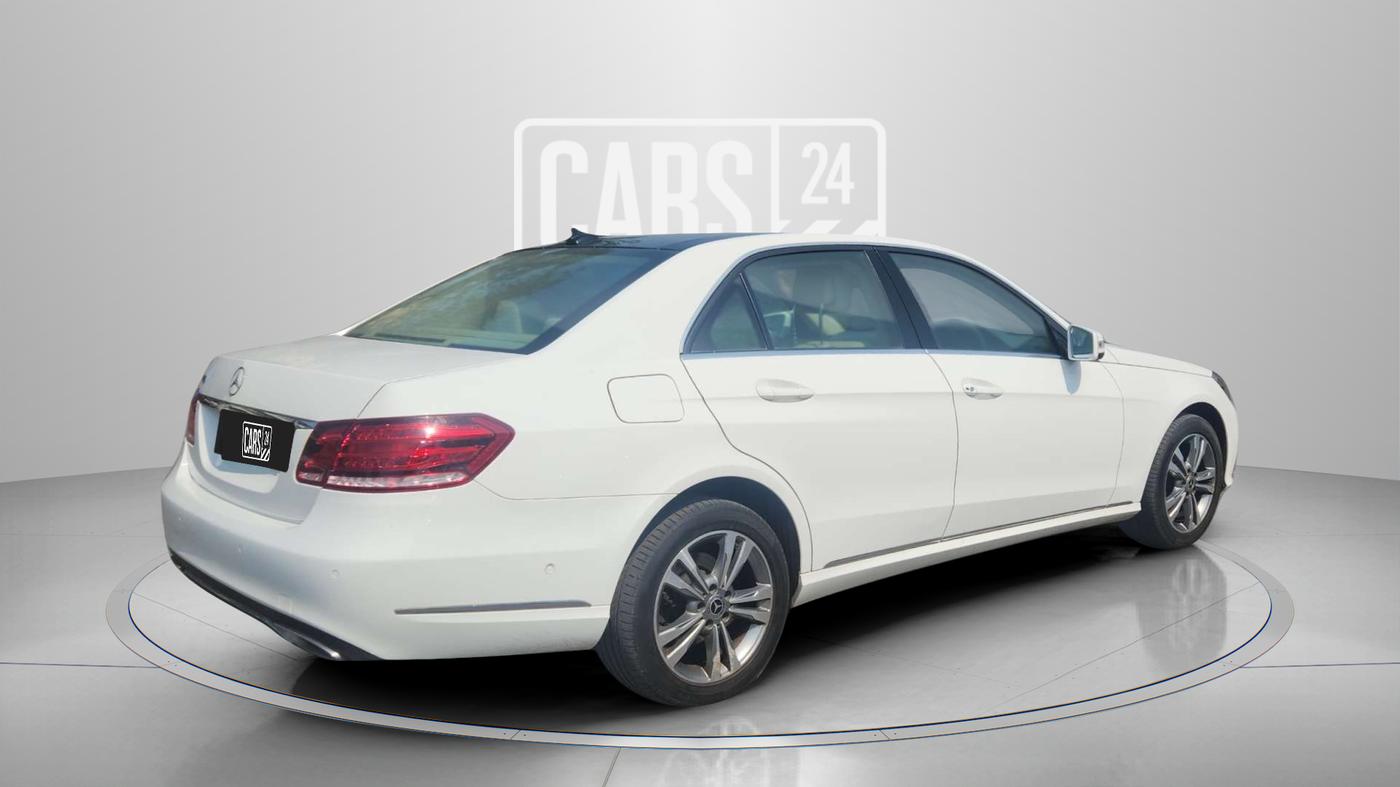 2015 Mercedes Benz E Class E 200 Avantgarde, Petrol, Automatic, 33,511 km, Right Back Diagonal