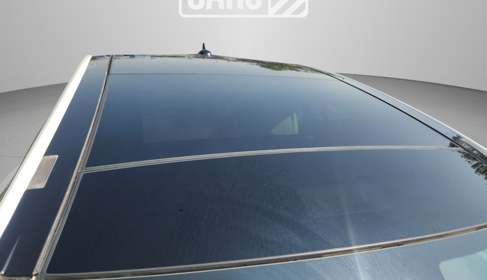 2015 Mercedes Benz E Class E 200 Avantgarde, Petrol, Automatic, 33,511 km, Roof