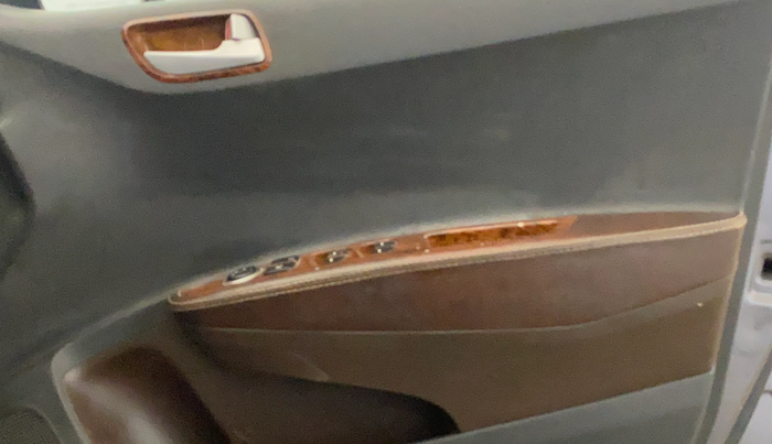 2017 Hyundai Grand i10 SPORTZ 1.2 KAPPA VTVT, Petrol, Manual, 98,090 km, Driver Side Door Panels Control