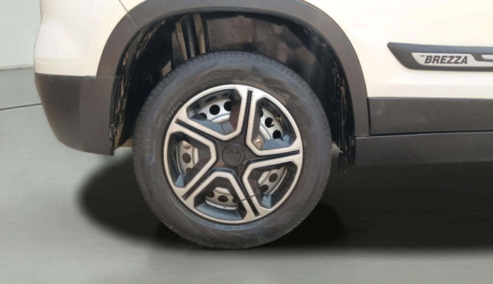 2022 Maruti Vitara Brezza LXI, Petrol, Manual, 78,057 km, Right Rear Wheel