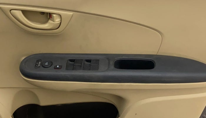 2015 Honda Brio S MT, Petrol, Manual, 29,301 km, Driver Side Door Panels Control