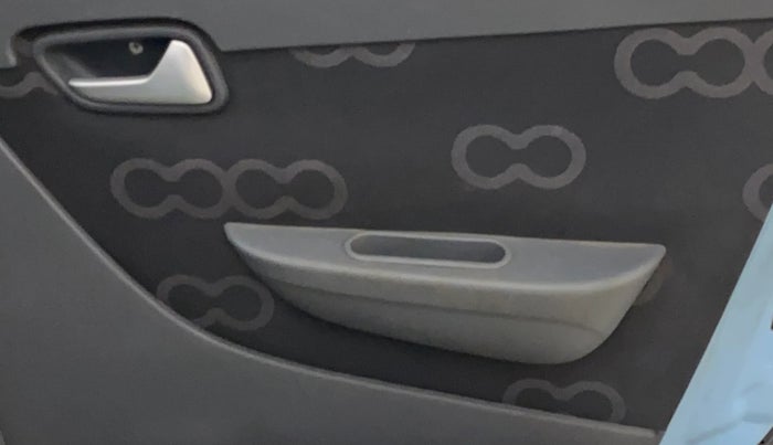 2012 Maruti Alto 800 LXI, Petrol, Manual, 89,058 km, Driver Side Door Panels Control