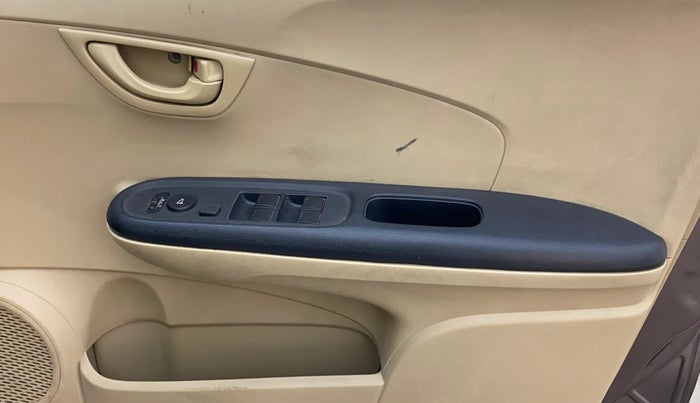 2015 Honda Amaze 1.2L I-VTEC S, Petrol, Manual, 82,017 km, Driver Side Door Panels Control