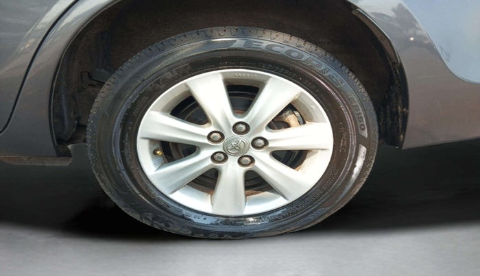 2015 Toyota Corolla Altis G CVT PETROL, Petrol, Automatic, 39,176 km, Right Rear Wheel