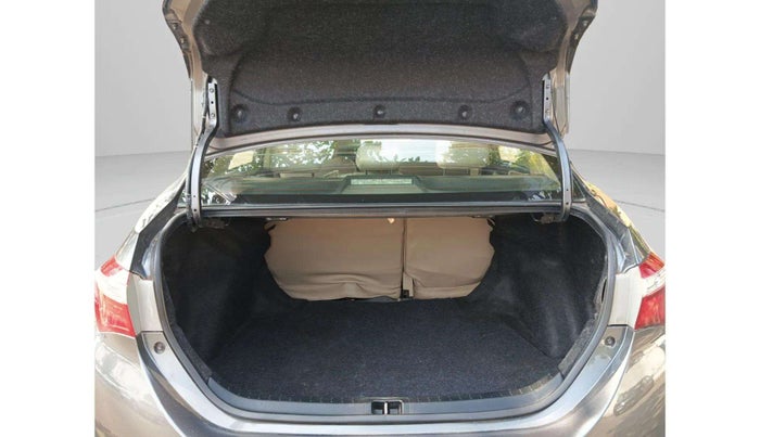 2015 Toyota Corolla Altis G CVT PETROL, Petrol, Automatic, 39,176 km, Boot Inside