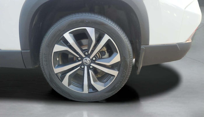 2024 MG HECTOR PLUS SAVVY PRO 1.5 TURBO CVT 7 STR, Petrol, Automatic, 14,063 km, Left Rear Wheel