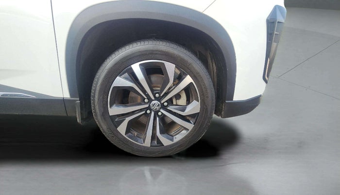 2024 MG HECTOR PLUS SAVVY PRO 1.5 TURBO CVT 7 STR, Petrol, Automatic, 14,063 km, Right Front Wheel