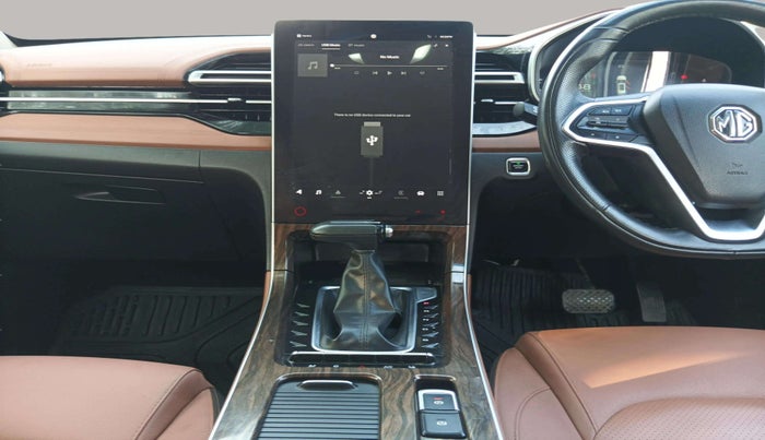 2023 MG HECTOR PLUS SAVVY PRO 1.5 TURBO CVT 7 STR, Petrol, Automatic, 19,282 km, Air Conditioner