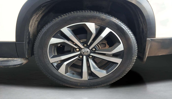 2023 MG HECTOR PLUS SAVVY PRO 1.5 TURBO CVT 7 STR, Petrol, Automatic, 19,282 km, Left Rear Wheel