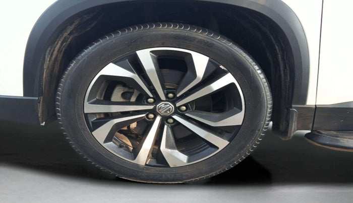 2023 MG HECTOR PLUS SAVVY PRO 1.5 TURBO CVT 7 STR, Petrol, Automatic, 19,282 km, Left Front Wheel