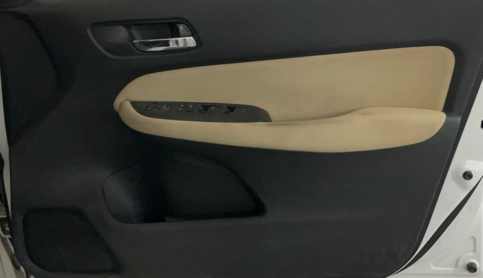 2020 Honda City 1.5L I-VTEC V MT 5TH GEN, Petrol, Manual, 30,237 km, Driver Side Door Panels Control