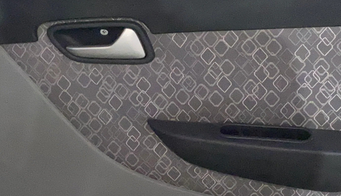 2017 Maruti Alto 800 LXI, Petrol, Manual, 82,227 km, Driver Side Door Panels Control