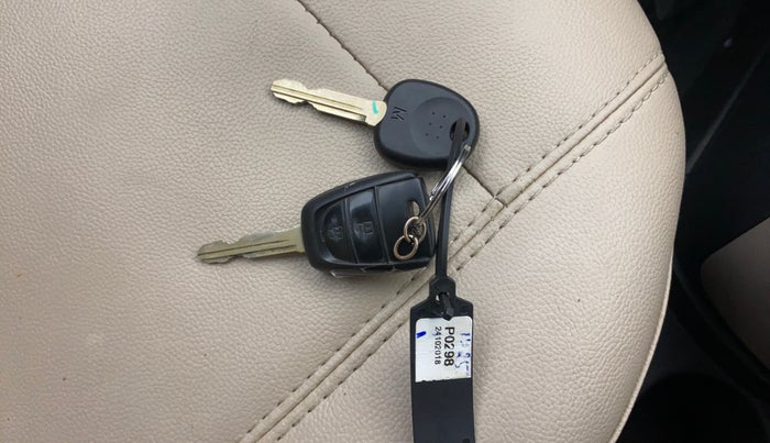 2018 Hyundai Grand i10 SPORTZ AT 1.2 KAPPA VTVT, Petrol, Automatic, 34,031 km, Key Close Up