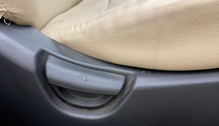 2018 Hyundai Grand i10 SPORTZ AT 1.2 KAPPA VTVT, Petrol, Automatic, 34,031 km, Driver Side Adjustment Panel