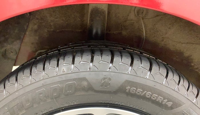 2018 Hyundai Grand i10 SPORTZ AT 1.2 KAPPA VTVT, Petrol, Automatic, 34,031 km, Right Rear Tyre Tread