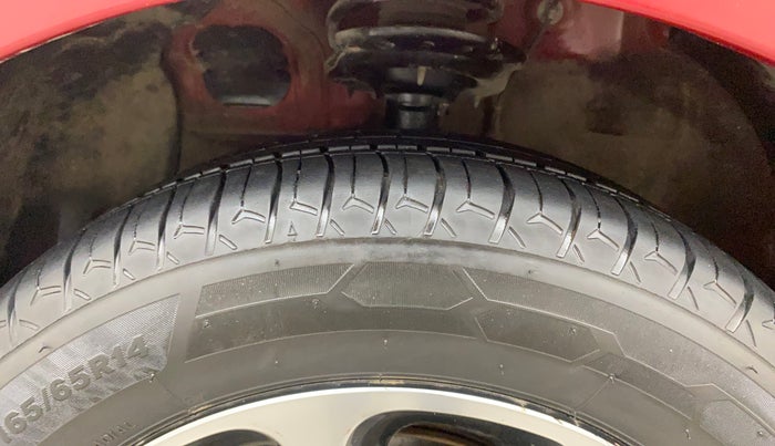 2018 Hyundai Grand i10 SPORTZ AT 1.2 KAPPA VTVT, Petrol, Automatic, 34,031 km, Left Front Tyre Tread