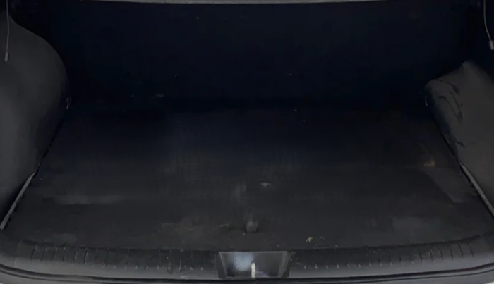 2017 Hyundai Creta SX PLUS 1.6 PETROL, Petrol, Manual, 78,220 km, Boot Inside