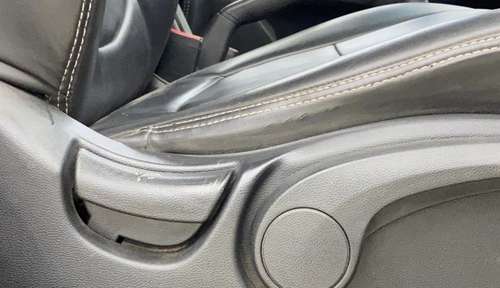 2017 Hyundai Creta SX PLUS 1.6 PETROL, Petrol, Manual, 78,220 km, Driver Side Adjustment Panel