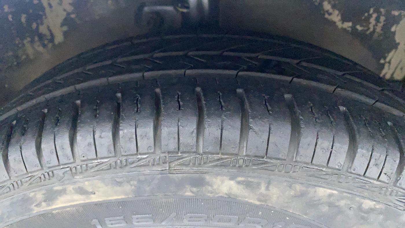 2010 Maruti A Star VXI, Petrol, Manual, 92,665 km, Right Front Tyre Tread