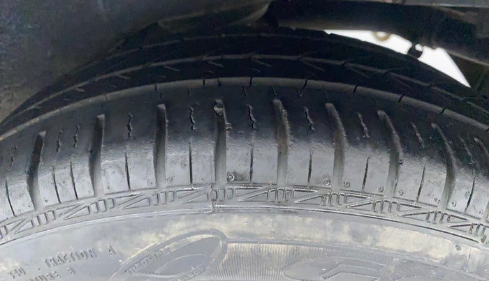 2010 Maruti A Star VXI, Petrol, Manual, 92,665 km, Left Rear Tyre Tread