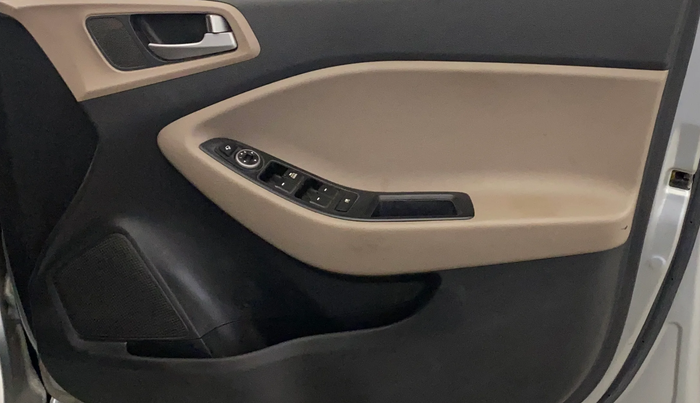 2019 Hyundai Elite i20 SPORTZ PLUS 1.2, Petrol, Manual, 95,682 km, Driver Side Door Panels Control