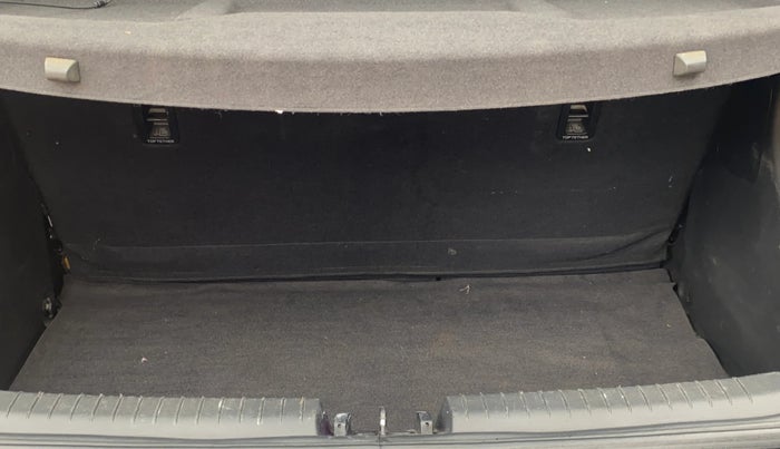 2020 Hyundai Elite i20 ASTA (O) CVT, Petrol, Automatic, 46,476 km, Boot Inside