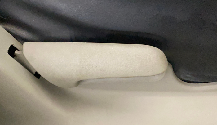 2016 Maruti Celerio VXI, CNG, Manual, 67,097 km, Driver Side Adjustment Panel