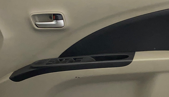 2016 Maruti Celerio VXI, CNG, Manual, 67,097 km, Driver Side Door Panels Control