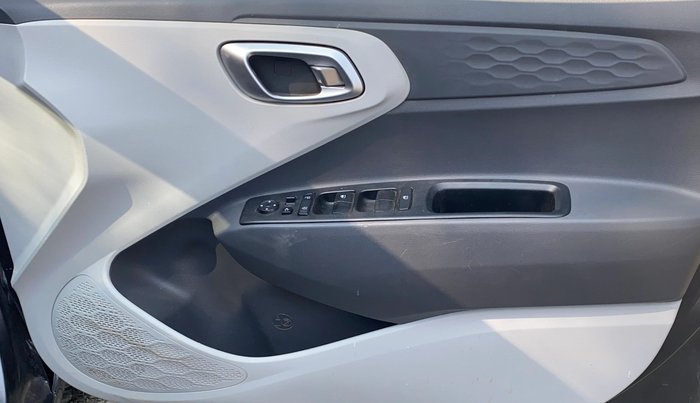 2020 Hyundai GRAND I10 NIOS SPORTZ AMT 1.2 KAPPA VTVT, Petrol, Automatic, 56,265 km, Driver Side Door Panels Control