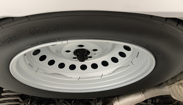 2023 Mahindra XUV700 AX 5 P AT 5 STR, Petrol, Automatic, 14,466 km, Spare Tyre