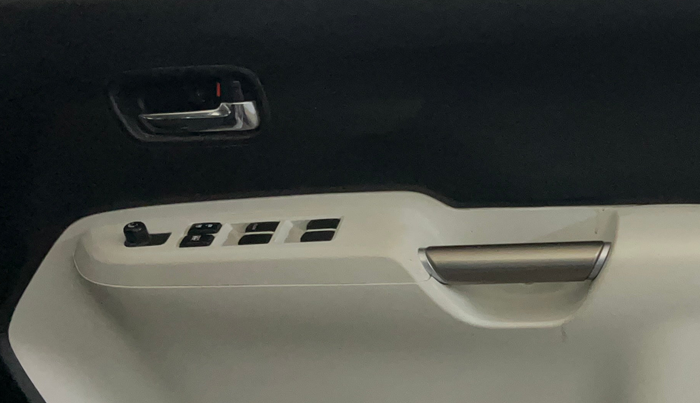 2018 Maruti IGNIS DELTA 1.2, Petrol, Manual, 50,604 km, Driver Side Door Panels Control