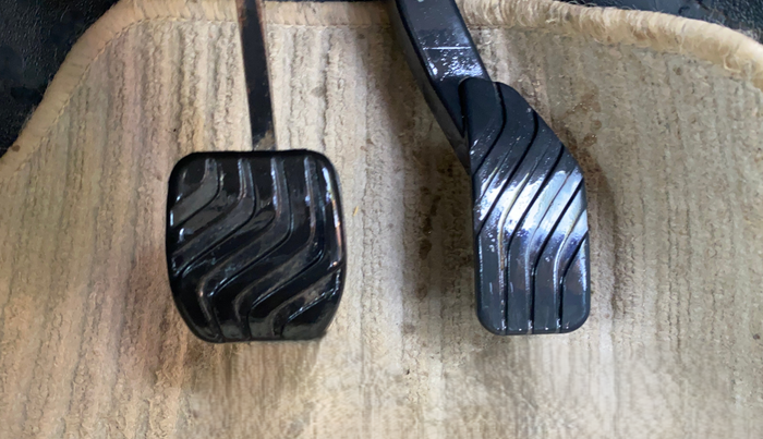 2020 Renault TRIBER RXZ AMT, Petrol, Automatic, 71,033 km, Pedals