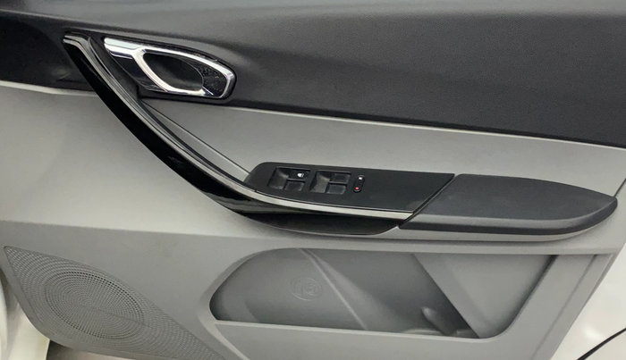 2020 Tata Tiago XZ PETROL, Petrol, Manual, 17,028 km, Driver Side Door Panels Control