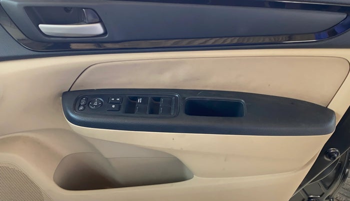 2018 Honda Amaze 1.2L I-VTEC V CVT, Petrol, Automatic, 29,453 km, Driver Side Door Panels Control