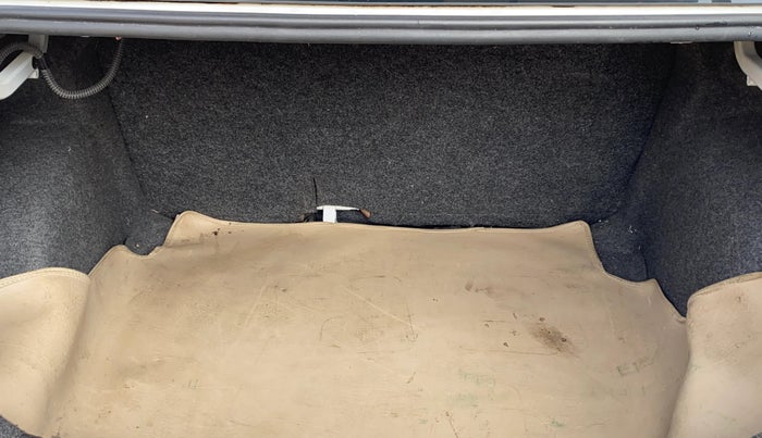 2019 Volkswagen Ameo COMFORTLINE 1.0L, Petrol, Manual, 83,405 km, Boot Inside