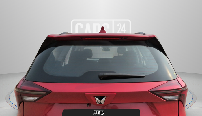 2022 Mahindra XUV700 AX 5 P AT 5 STR, Petrol, Automatic, 45,020 km, Rear Windshield