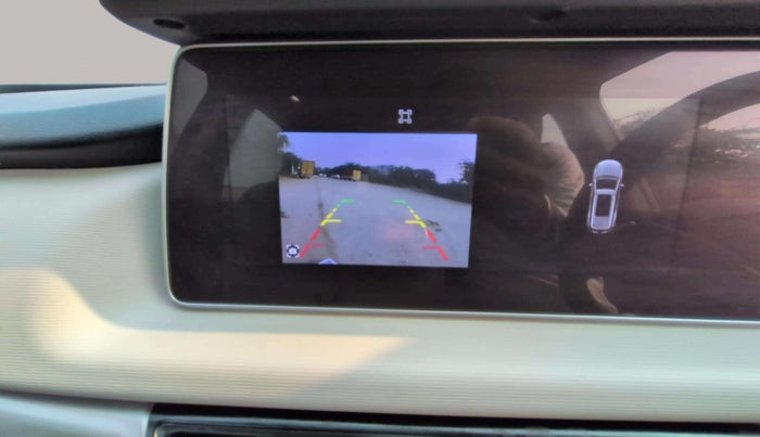 2022 Mahindra XUV700 AX 5 P AT 5 STR, Petrol, Automatic, 45,020 km, Parking Camera