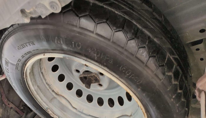 2022 Mahindra XUV700 AX 5 P AT 5 STR, Petrol, Automatic, 45,020 km, Spare Tyre