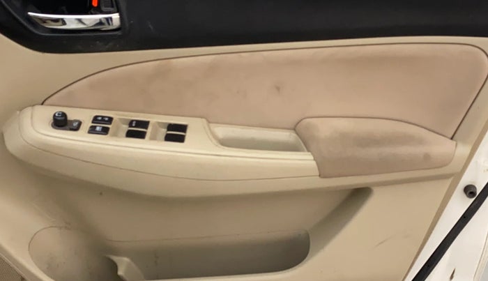 2022 Maruti Dzire VXI, Petrol, Manual, 45,794 km, Driver Side Door Panels Control