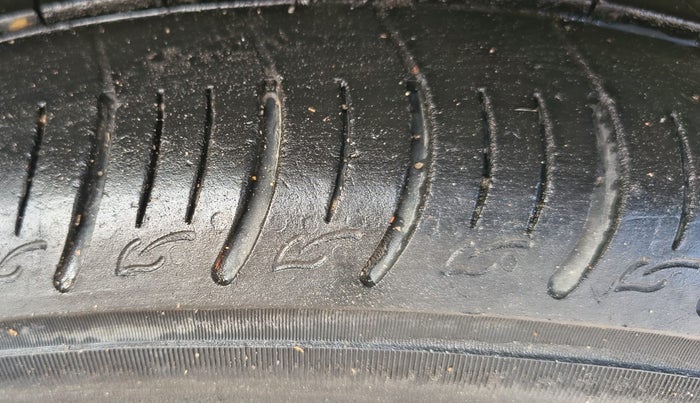 2022 Tata ALTROZ XT PETROL, Petrol, Manual, 1,01,013 km, Right Front Tyre Tread