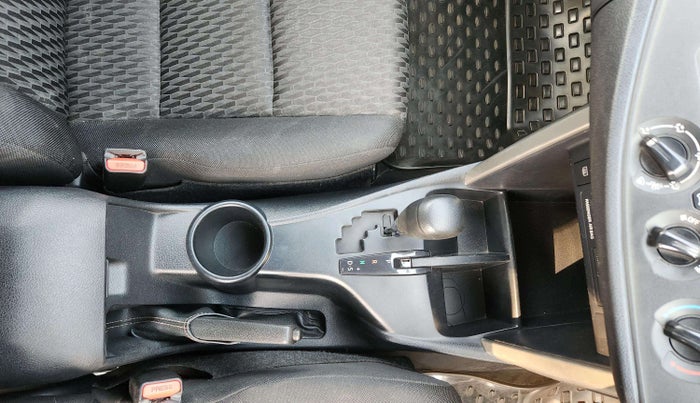 2017 Toyota Innova Crysta 2.8 GX AT 7 STR, Diesel, Automatic, 52,868 km, Gear Lever