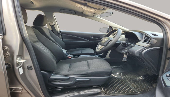 2017 Toyota Innova Crysta 2.8 GX AT 7 STR, Diesel, Automatic, 52,868 km, Right Side Front Door Cabin