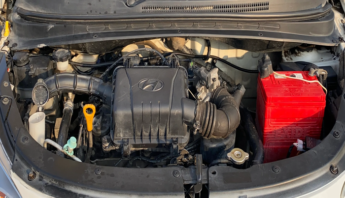2017 Hyundai i10 SPORTZ (O) 1.2, Petrol, Manual, 35,320 km, Engine View