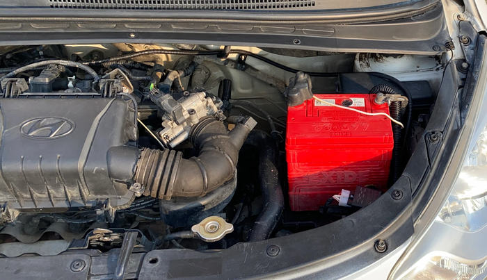 2017 Hyundai i10 SPORTZ (O) 1.2, Petrol, Manual, 35,320 km, Engine View - Left