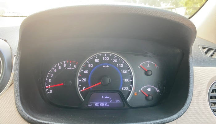 2014 Hyundai Grand i10 MAGNA 1.2 KAPPA VTVT, CNG, Manual, 1,30,977 km, Odometer Image