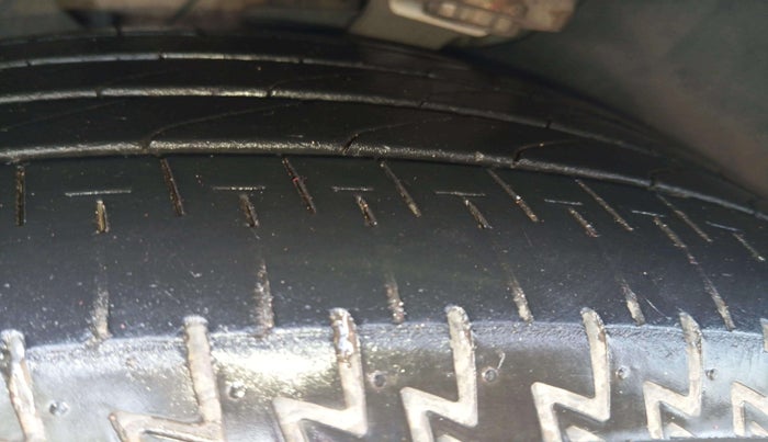 2017 Mercedes Benz E Class E 200 Avantgarde, Petrol, Automatic, 34,925 km, Right Front Tyre Tread